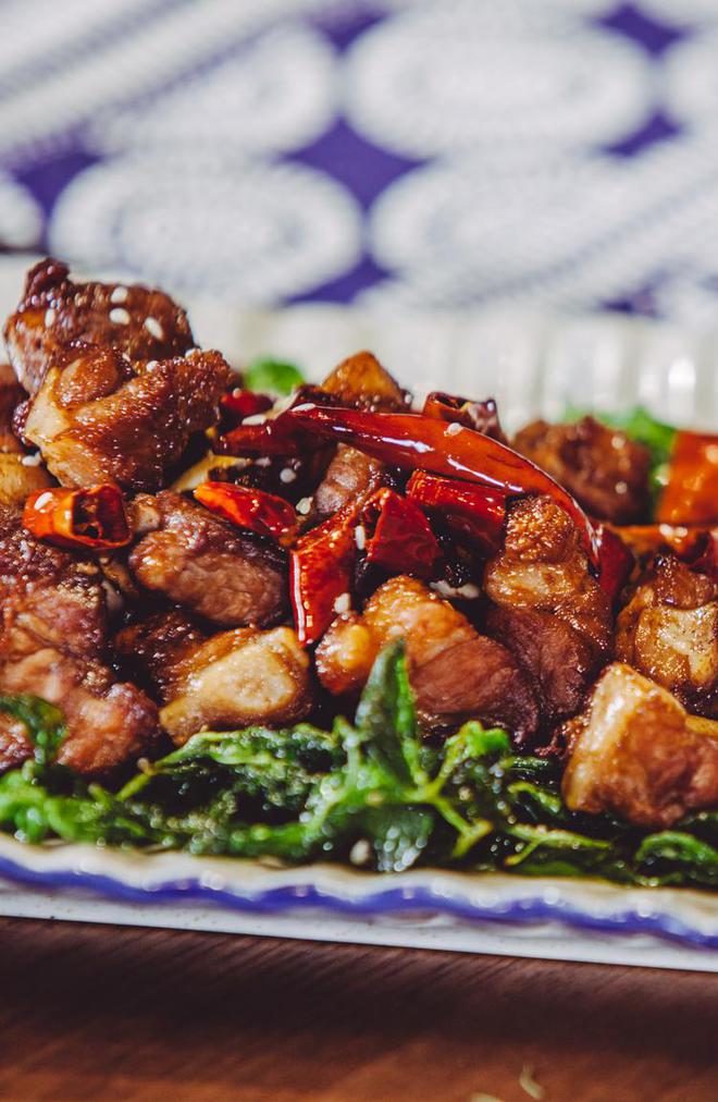 【双语】你好！中国 辣椒里面找肉吃吃的就